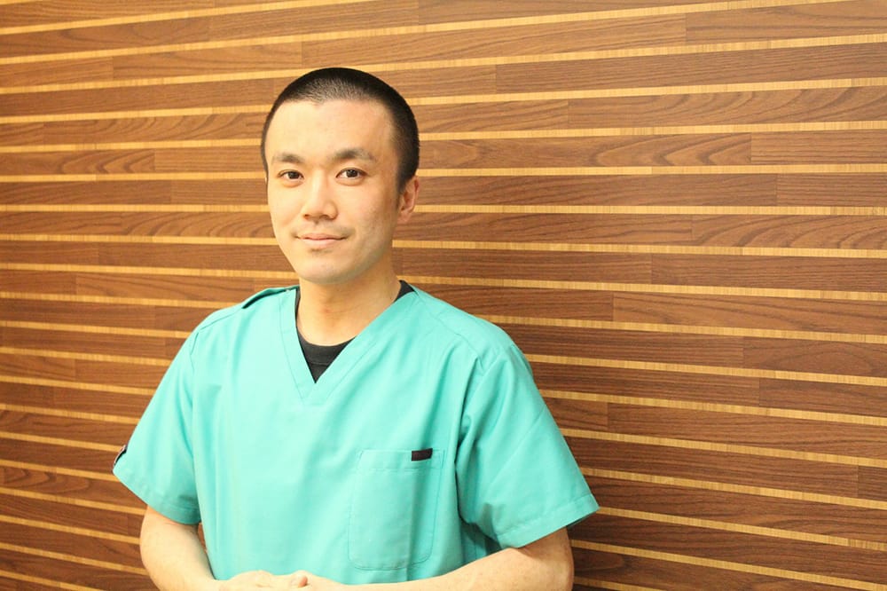歯科医師 吉本尚平